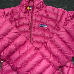 Patagonia down sweater women’s Medium.
